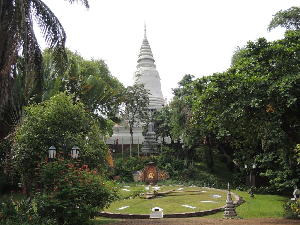 Le Grand Palais Boutique Hotel Phnom Penh Bagian luar foto
