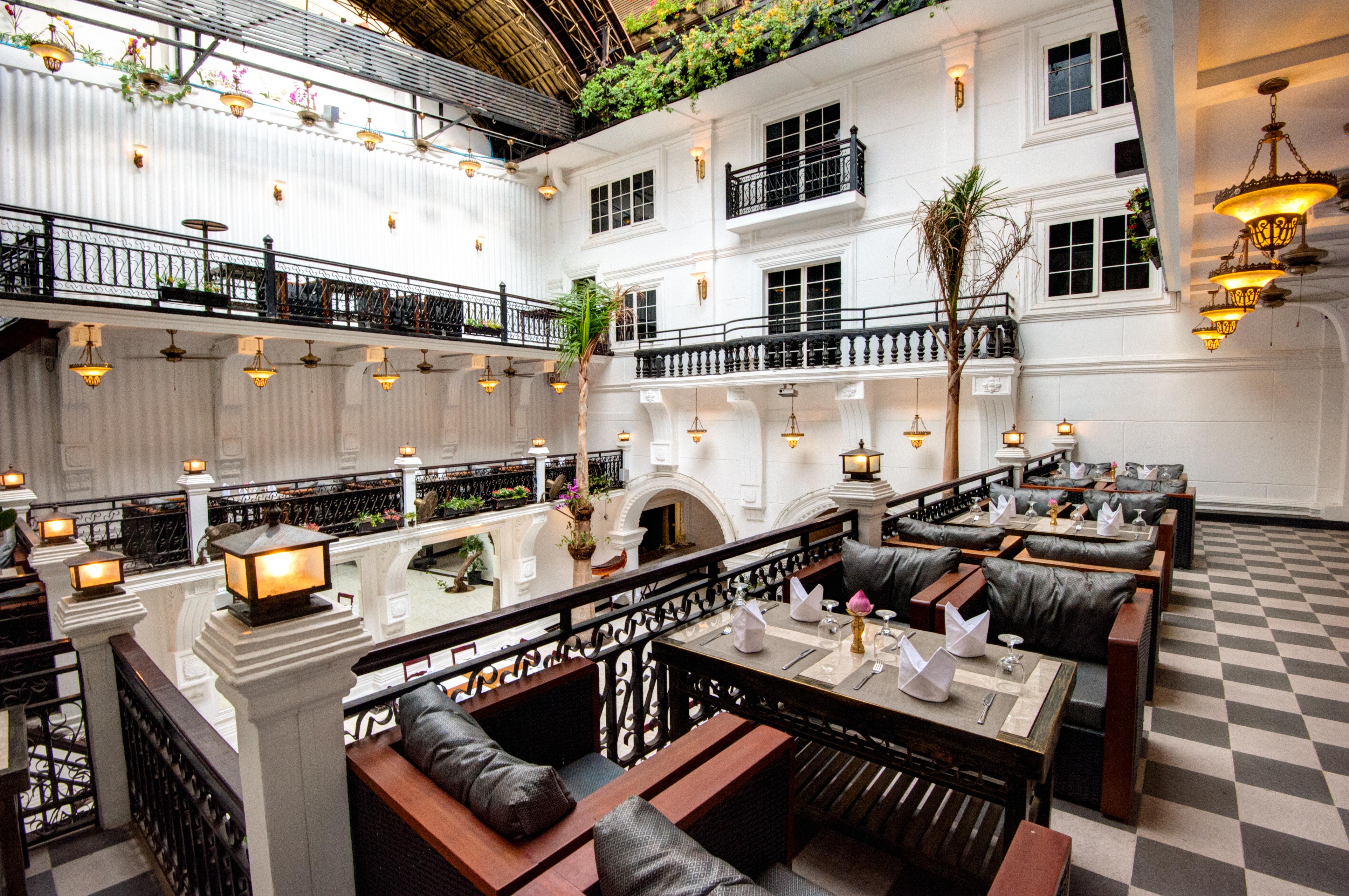 Le Grand Palais Boutique Hotel Phnom Penh Bagian luar foto