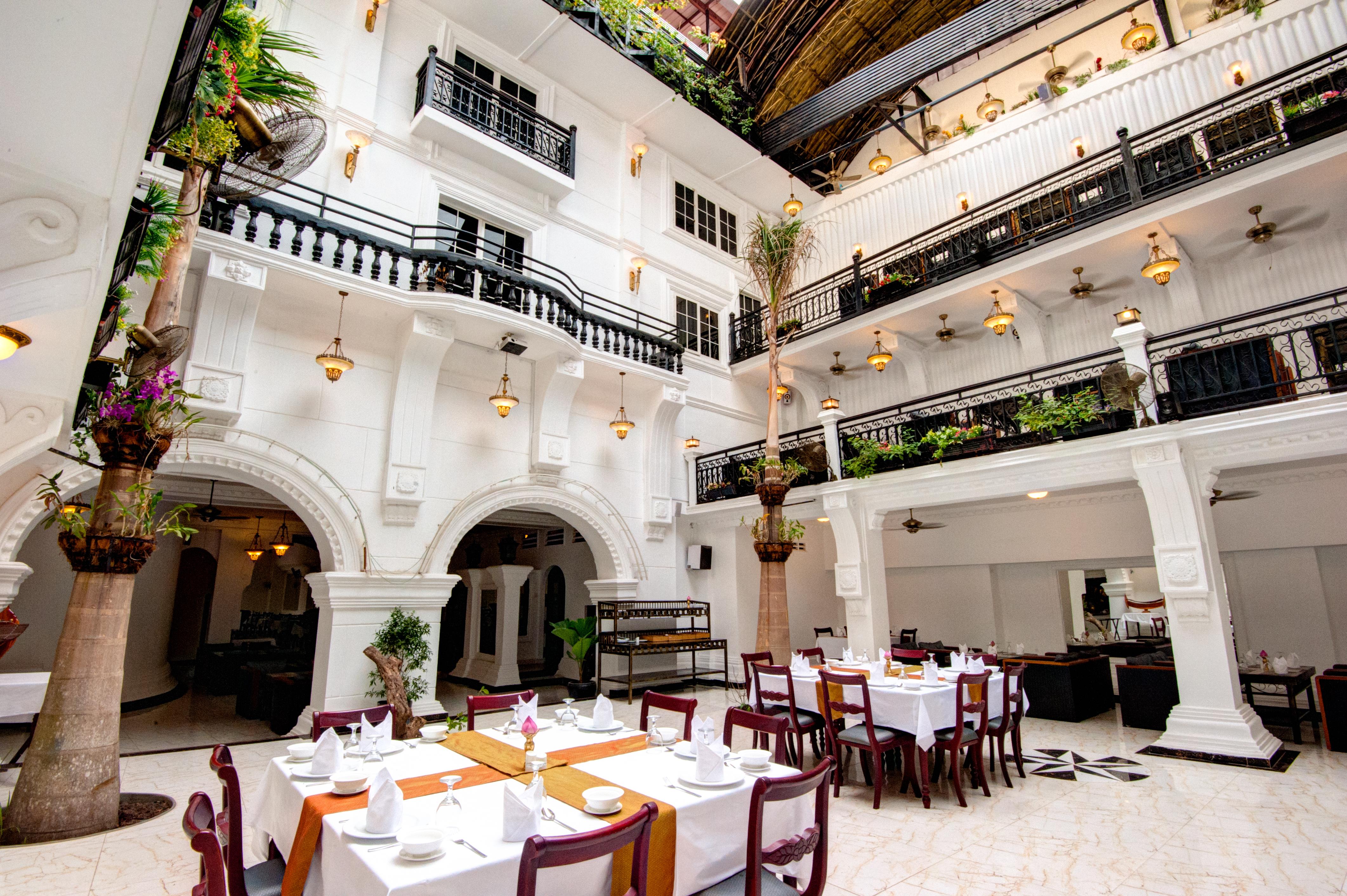 Le Grand Palais Boutique Hotel Phnom Penh Bagian luar foto