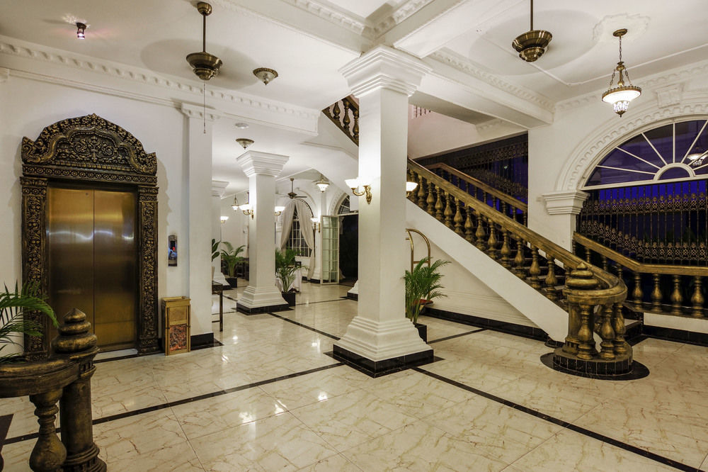 Le Grand Palais Boutique Hotel Phnom Penh Bagian luar foto