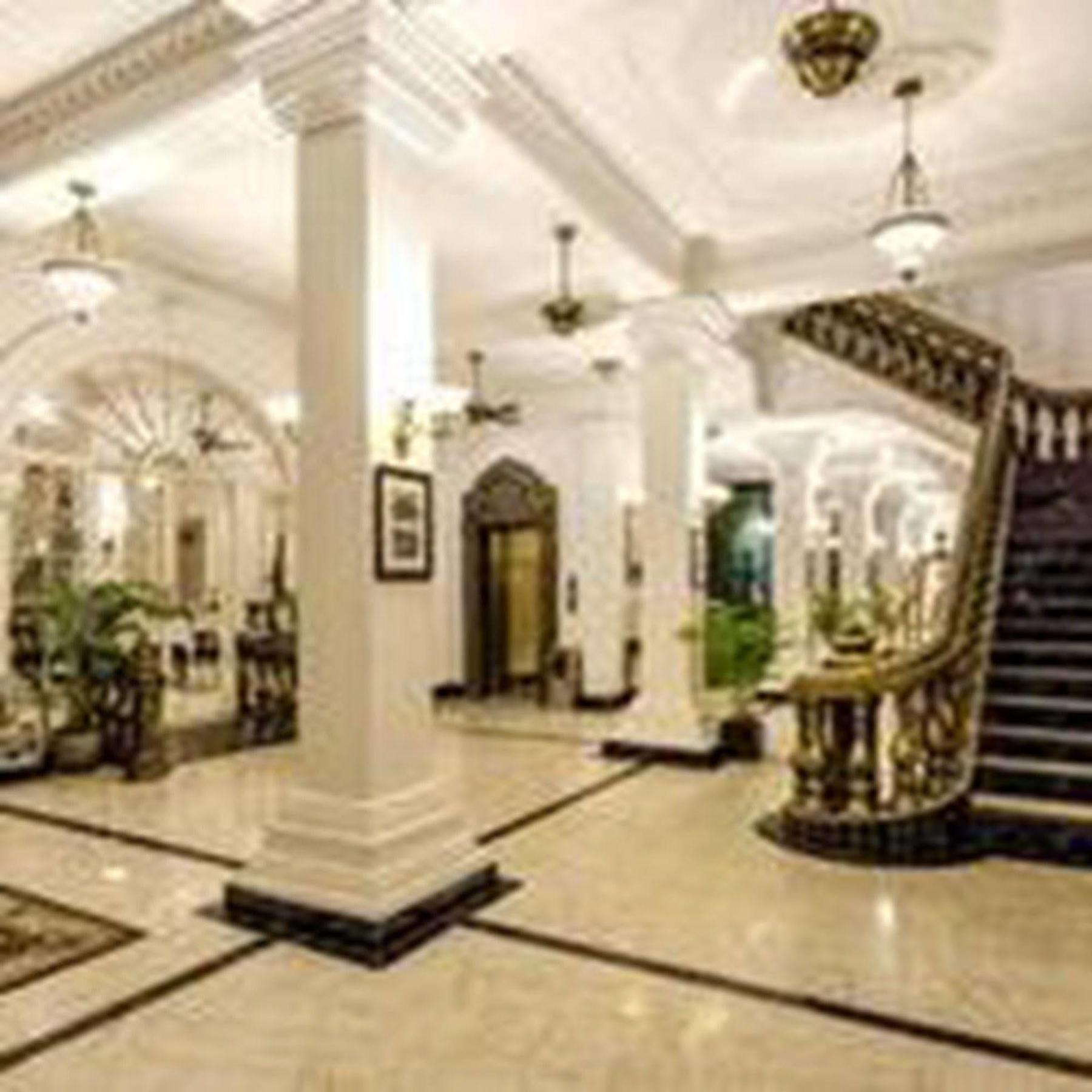 Le Grand Palais Boutique Hotel Phnom Penh Bagian luar foto
