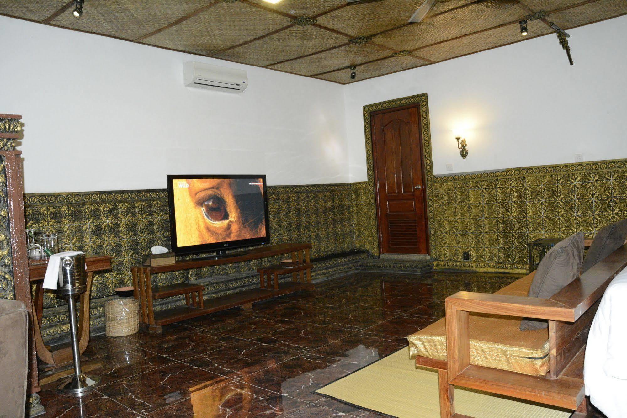 Le Grand Palais Boutique Hotel Phnom Penh Bagian luar foto