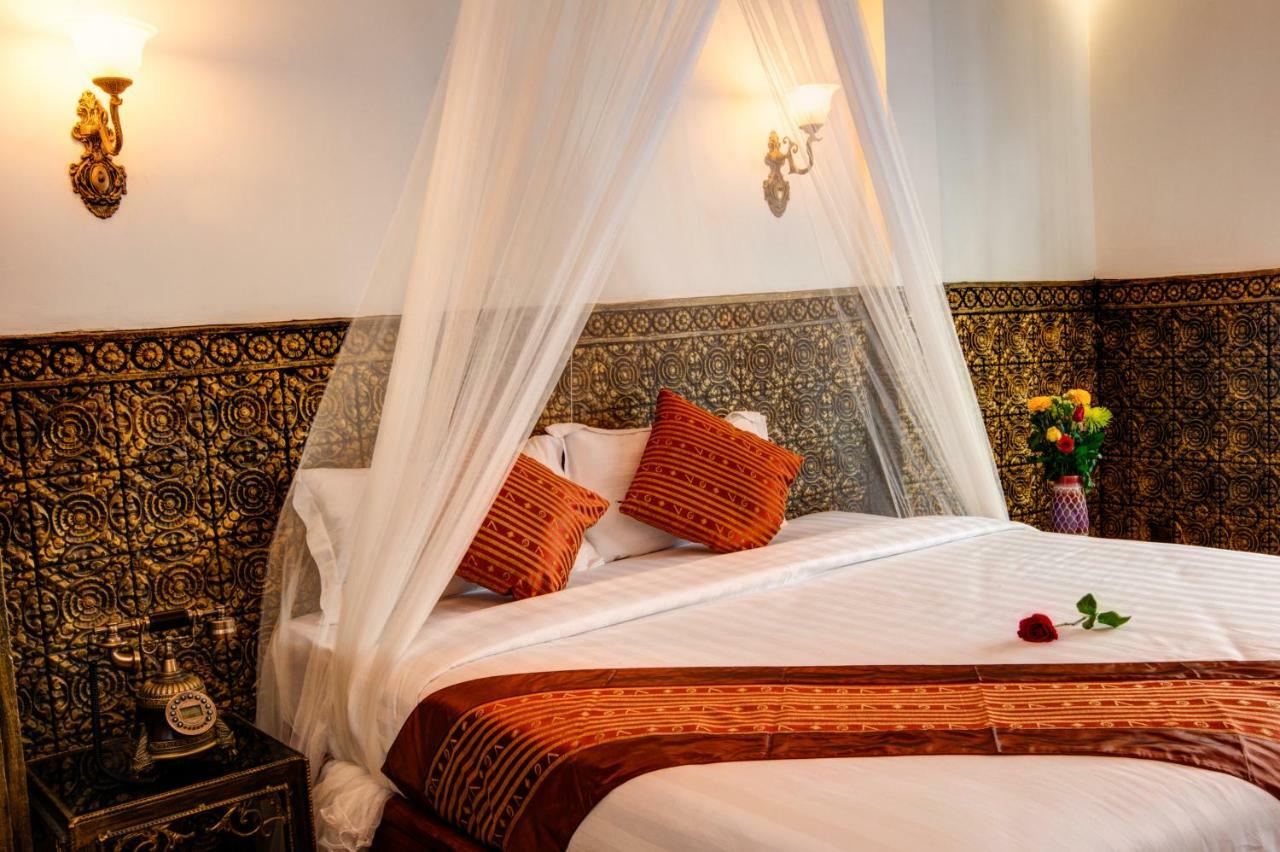 Le Grand Palais Boutique Hotel Phnom Penh Bagian luar foto